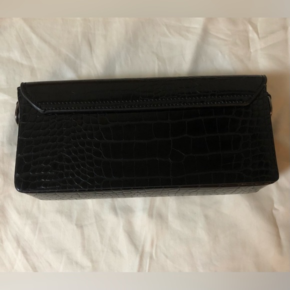 AKIRA NEVER LET YOU CROC STYLE HANDBAG - Picture 4 of 10